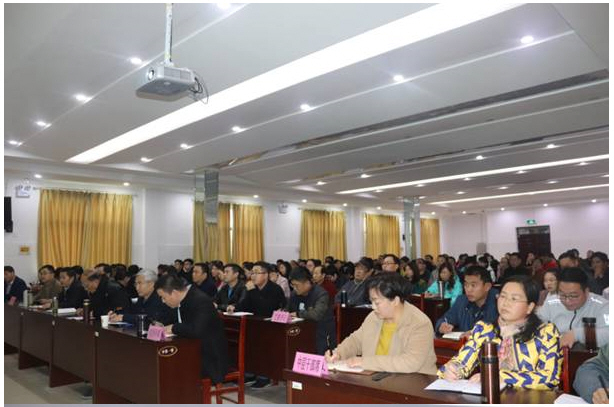 报告会现场